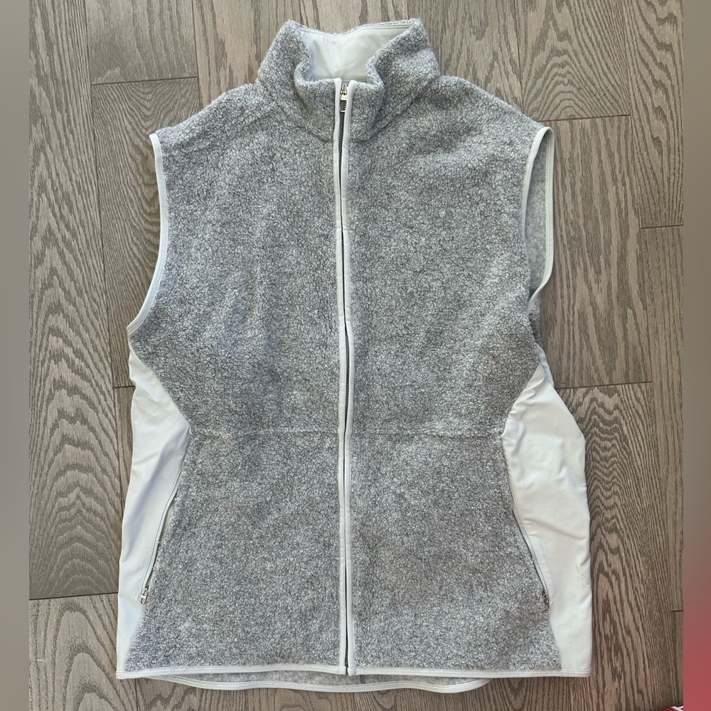 Lululemon XL Men's Tundra Trek  Vest